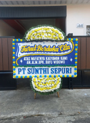 Papan Bunga Duka di Pringwulung