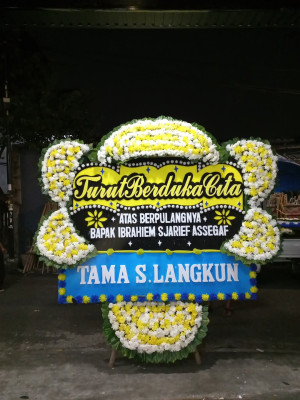 Papan Bunga Duka di Pringwulung
